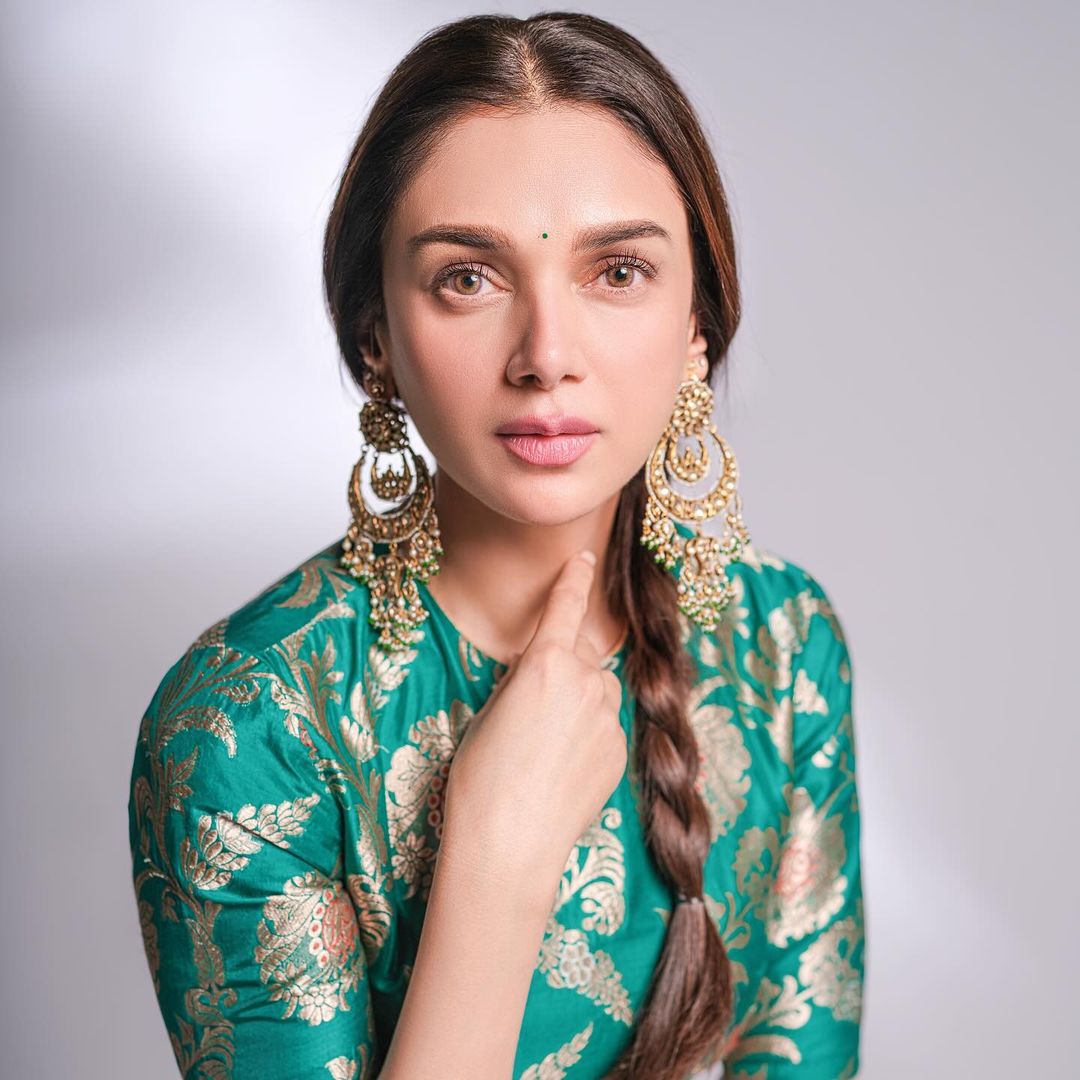 SOUTH INDIAN ACTRESS ADITI RAO HYDARI IN GREEN SALWAR KAMEEZ 2